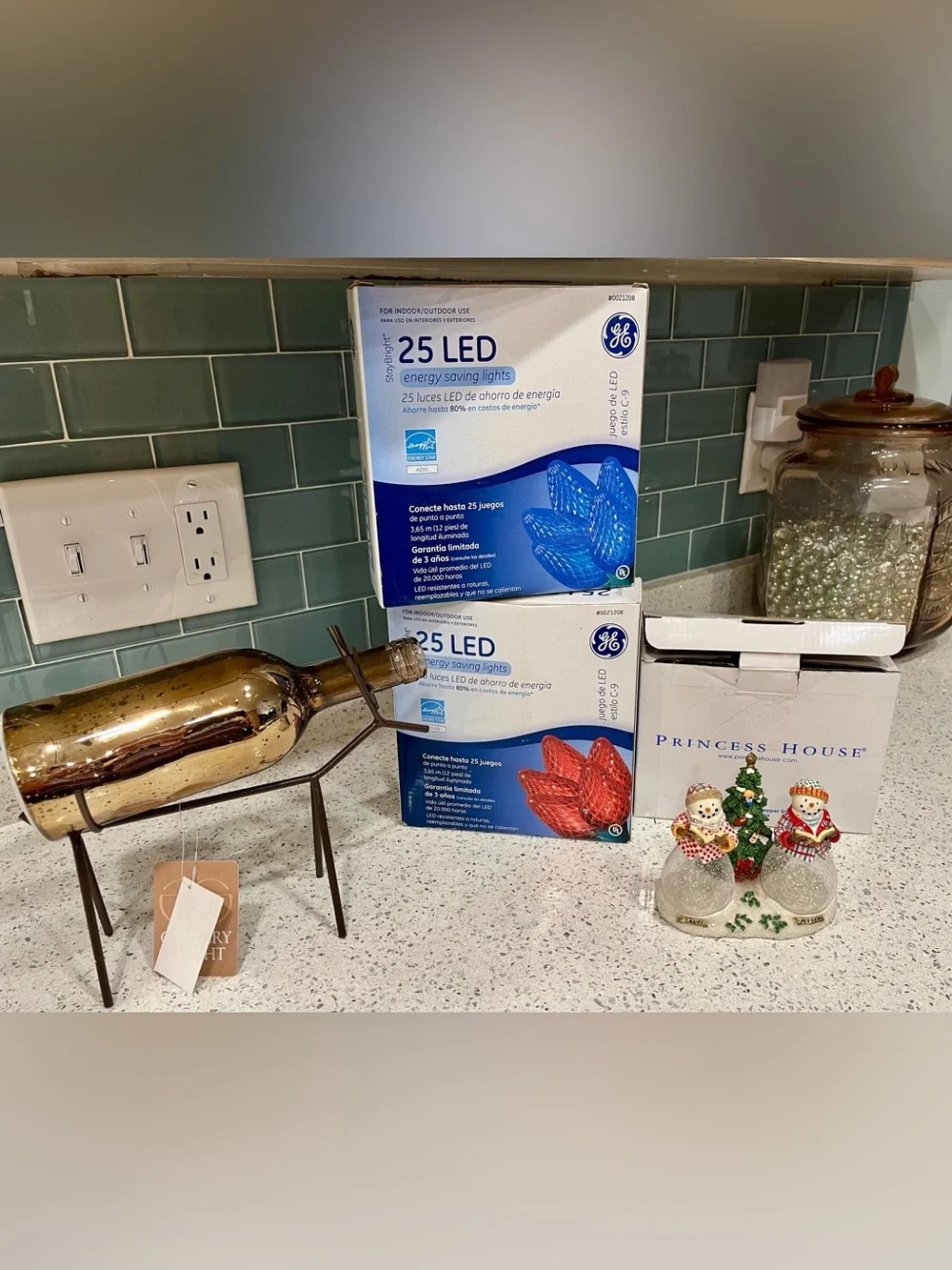 GE 25 LED Energy Saving Lights - Blue & Red, Princess House S & P Shakers, Light